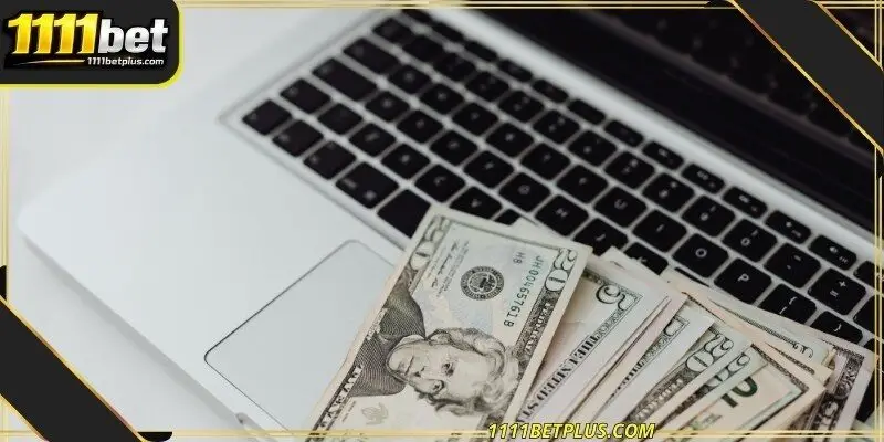 A balance monitor helps players track their total daily funding
