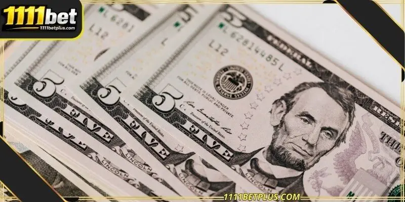 The mobile app shows a real-time notification of received funds